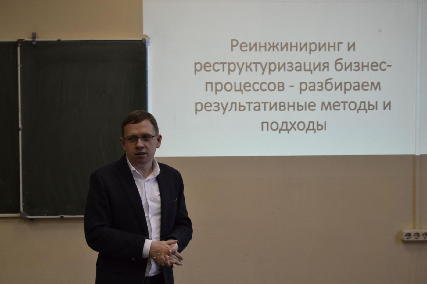 Антон Мартьянов. Взгляд со стороны